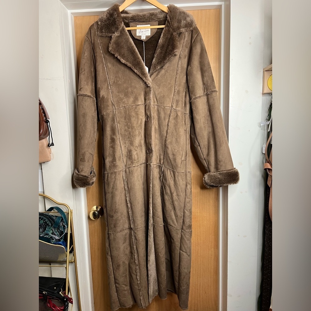 Anna Lipsa Women’s Brown Faux Suede Long Coat-Faux Fur Collar&Cuffs.Size:Large